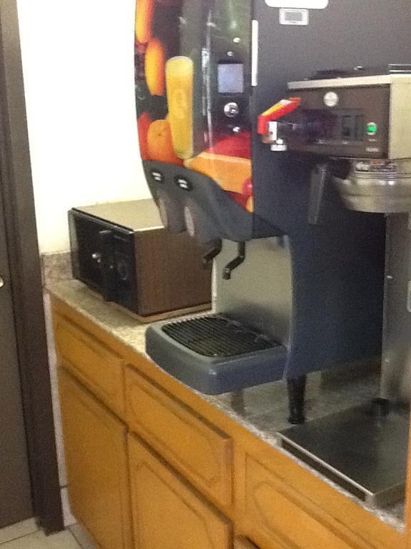 Americas Best Value Inn - Brookhaven Bagian luar foto