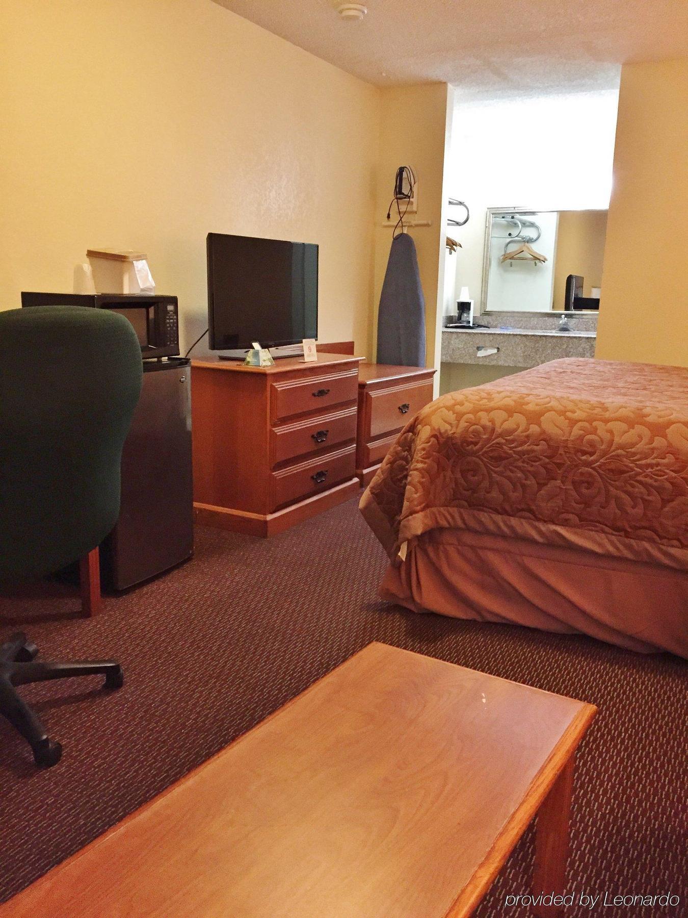 Americas Best Value Inn - Brookhaven Bagian luar foto