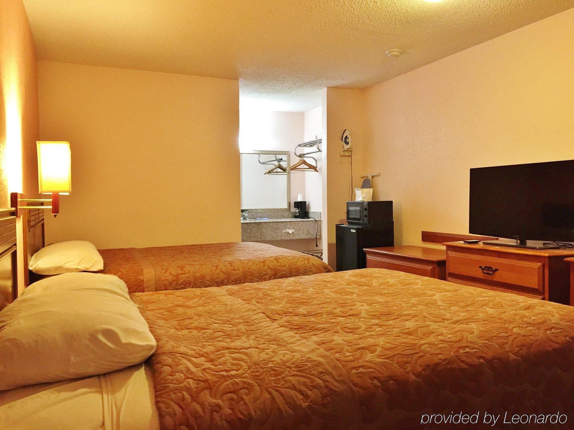 Americas Best Value Inn - Brookhaven Bagian luar foto