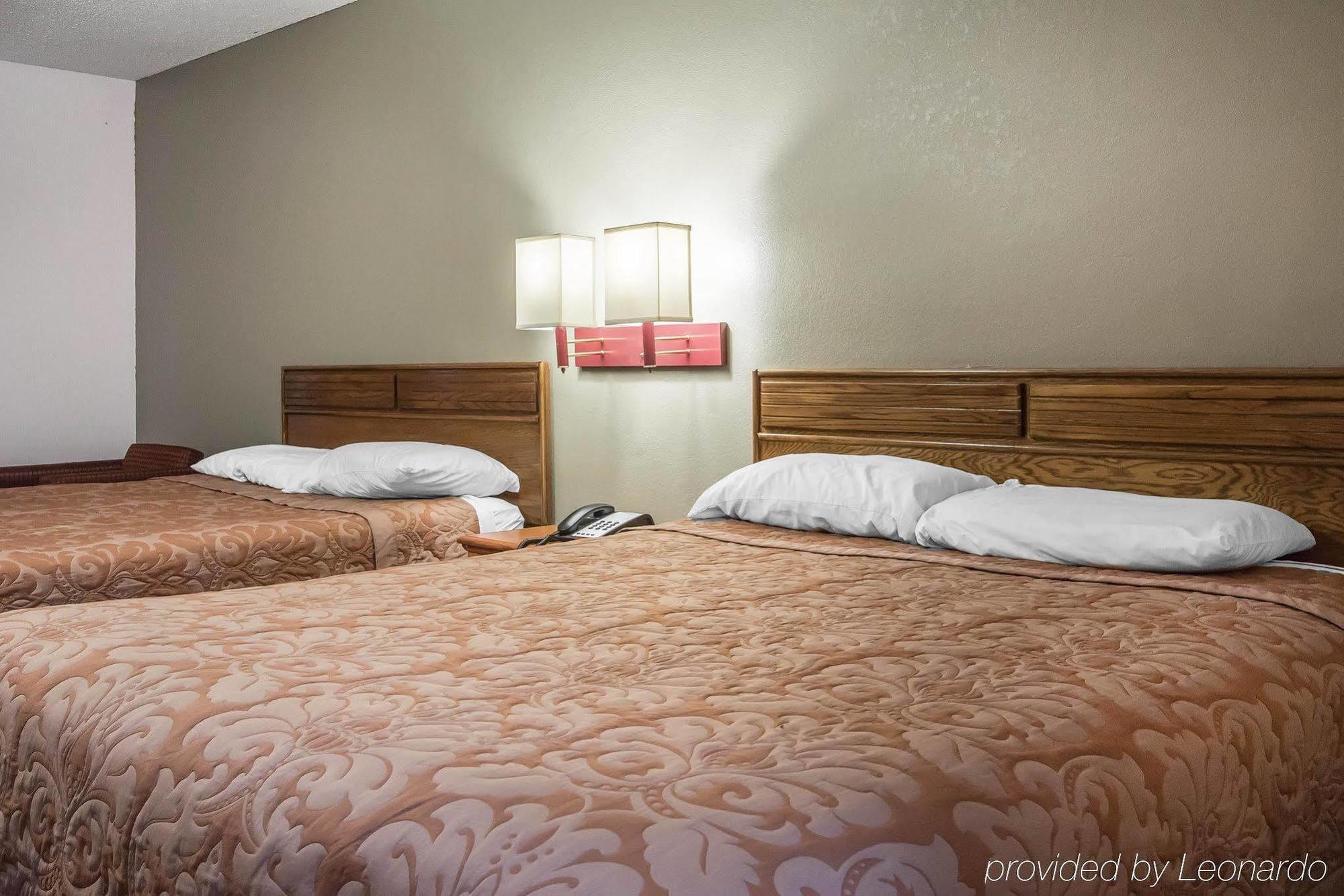 Americas Best Value Inn - Brookhaven Bagian luar foto