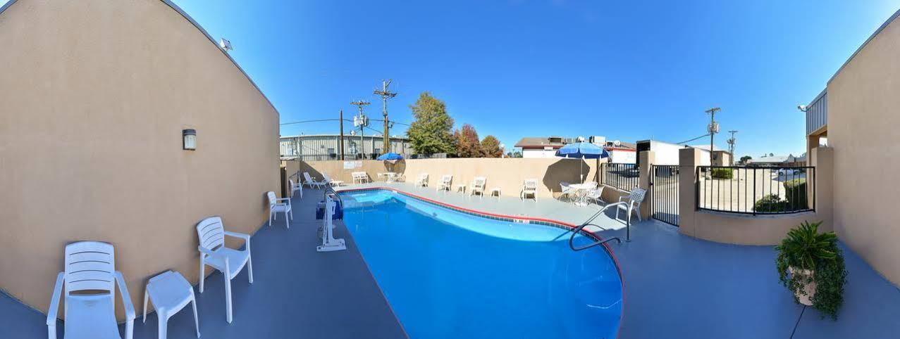 Americas Best Value Inn - Brookhaven Bagian luar foto